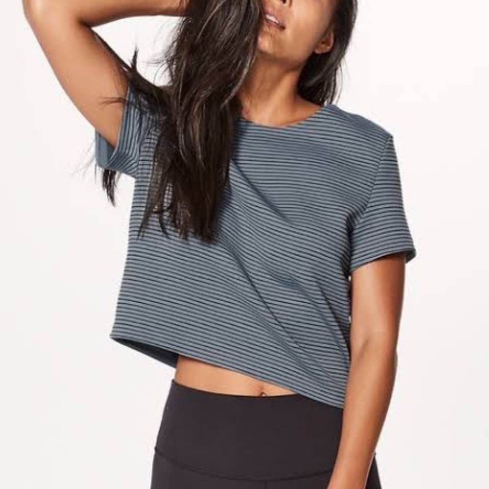 Lululemon | Shaped Short Sleeve in‎ Sterling Stripe